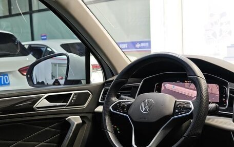 Volkswagen Tiguan II, 2023 год, 2 600 178 рублей, 16 фотография