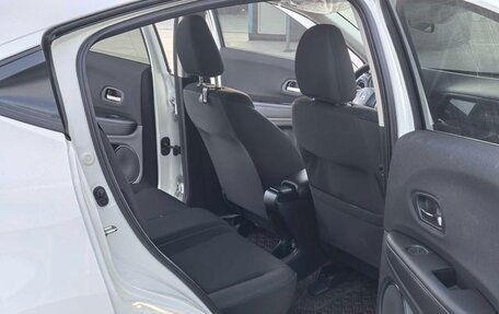 Honda Vezel, 2022 год, 1 300 000 рублей, 10 фотография