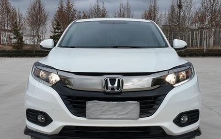 Honda Vezel, 2022 год, 1 310 000 рублей, 2 фотография