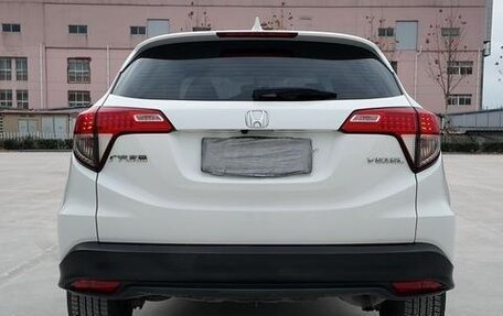 Honda Vezel, 2022 год, 1 310 000 рублей, 5 фотография