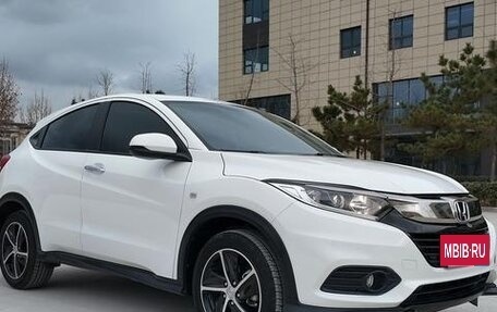 Honda Vezel, 2022 год, 1 310 000 рублей, 3 фотография