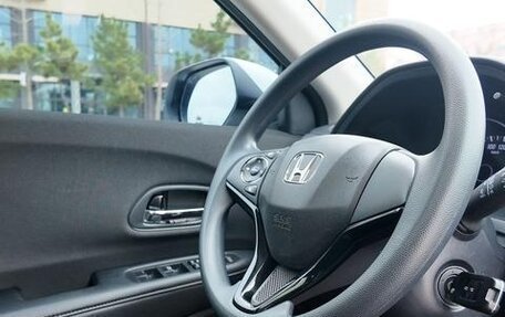 Honda Vezel, 2022 год, 1 310 000 рублей, 11 фотография