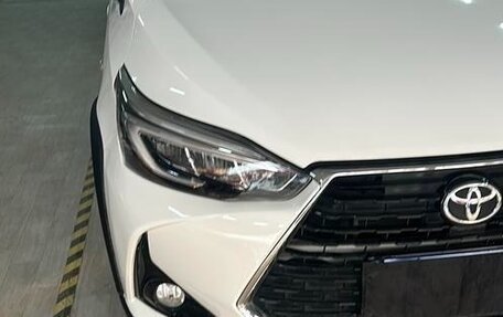 Toyota Yaris XP150 рестайлинг, 2021 год, 1 210 000 рублей, 5 фотография