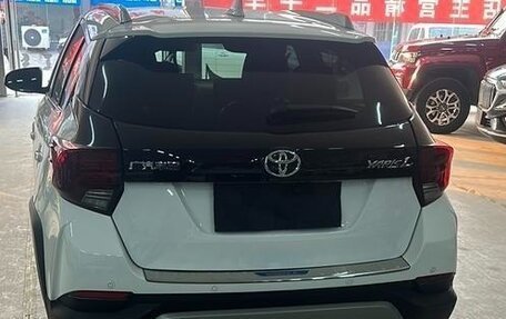 Toyota Yaris XP150 рестайлинг, 2021 год, 1 210 000 рублей, 4 фотография