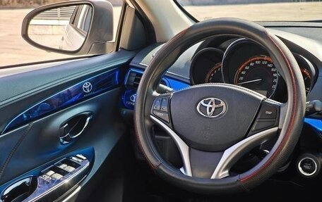 Toyota Yaris XP150 рестайлинг, 2022 год, 1 310 000 рублей, 14 фотография