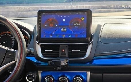 Toyota Yaris XP150 рестайлинг, 2022 год, 1 310 000 рублей, 12 фотография