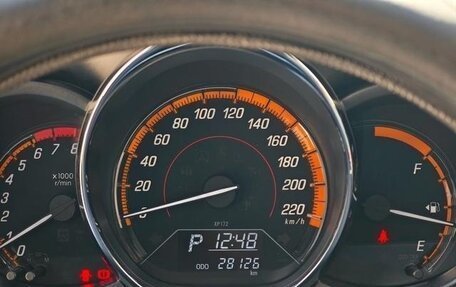 Toyota Yaris XP150 рестайлинг, 2022 год, 1 310 000 рублей, 17 фотография