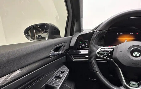 Volkswagen Golf VIII, 2023 год, 1 500 000 рублей, 20 фотография