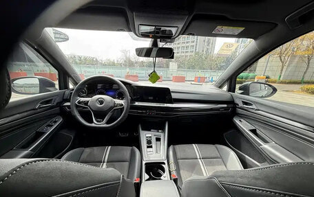 Volkswagen Golf VIII, 2023 год, 1 700 000 рублей, 6 фотография