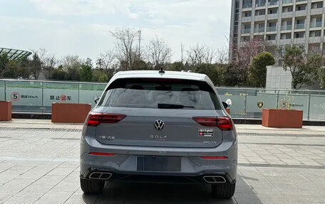 Volkswagen Golf VIII, 2023 год, 1 700 000 рублей, 16 фотография