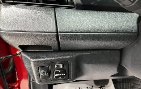 Toyota Yaris XP150 рестайлинг, 2022 год, 1 450 000 рублей, 9 фотография