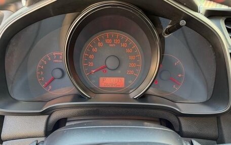 Honda Fit III, 2019 год, 1 250 000 рублей, 16 фотография