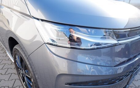 Volkswagen Multivan, 2025 год, 7 650 000 рублей, 8 фотография