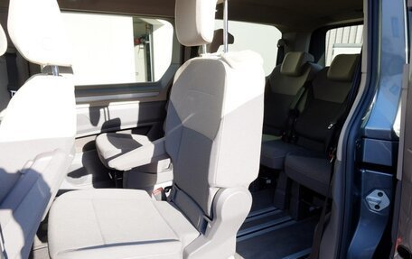 Volkswagen Multivan, 2025 год, 7 650 000 рублей, 15 фотография