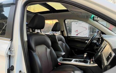 Honda Vezel, 2022 год, 1 200 000 рублей, 7 фотография