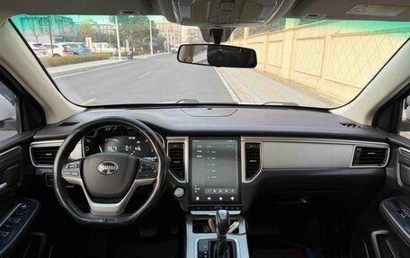 Honda Vezel, 2022 год, 1 200 000 рублей, 9 фотография