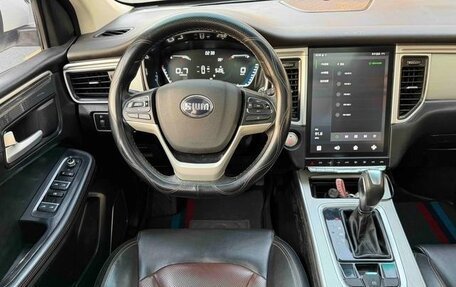 Honda Vezel, 2022 год, 1 200 000 рублей, 10 фотография