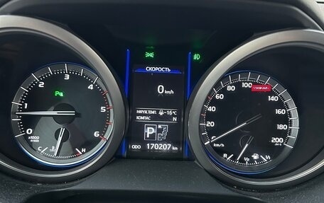 Toyota Land Cruiser Prado 150 рестайлинг 2, 2014 год, 3 290 000 рублей, 6 фотография