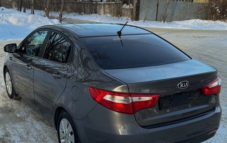 KIA Rio III рестайлинг, 2013 год, 900 000 рублей, 4 фотография