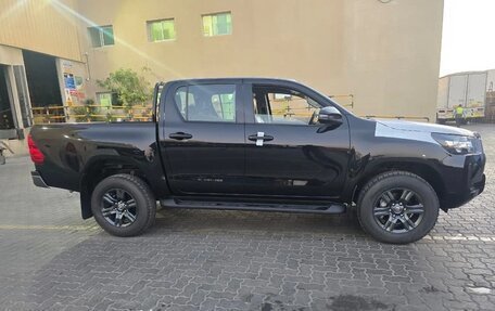 Toyota Hilux VIII, 2025 год, 4 950 000 рублей, 3 фотография