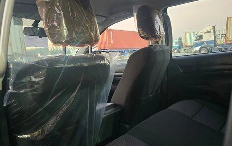 Toyota Hilux VIII, 2025 год, 4 950 000 рублей, 9 фотография