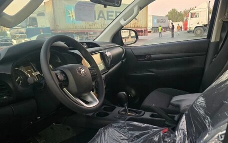 Toyota Hilux VIII, 2025 год, 4 950 000 рублей, 11 фотография