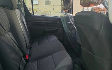 Toyota Hilux VIII, 2025 год, 4 950 000 рублей, 14 фотография