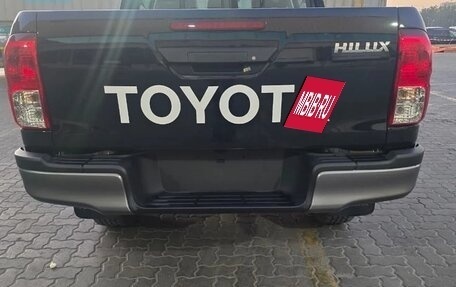 Toyota Hilux VIII, 2025 год, 4 950 000 рублей, 6 фотография