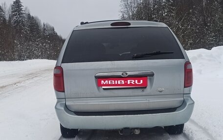 Chrysler Town & Country IV, 2001 год, 680 000 рублей, 2 фотография