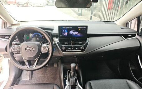 Toyota Corolla, 2024 год, 1 800 000 рублей, 13 фотография