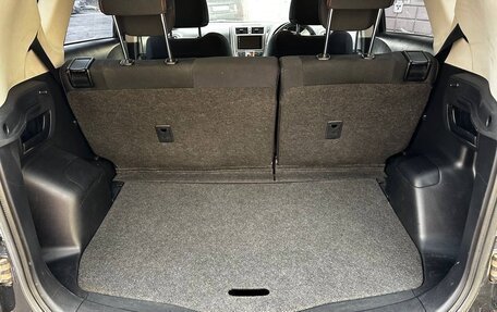 Toyota Ractis II, 2011 год, 800 000 рублей, 8 фотография