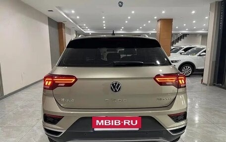 Volkswagen T-Roc I, 2022 год, 1 725 050 рублей, 6 фотография