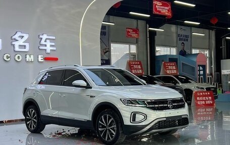 Volkswagen T-Roc I, 2024 год, 1 970 000 рублей, 3 фотография