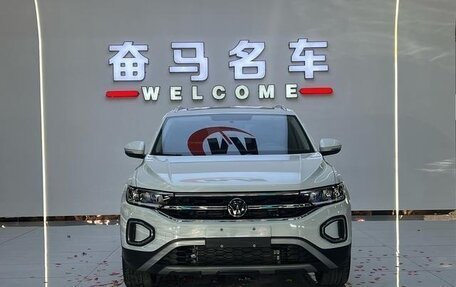 Volkswagen T-Roc I, 2024 год, 1 970 000 рублей, 2 фотография