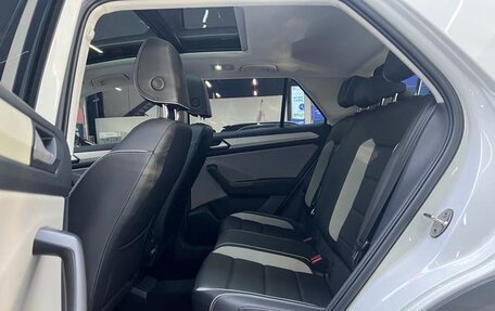 Volkswagen T-Roc I, 2024 год, 1 970 000 рублей, 8 фотография