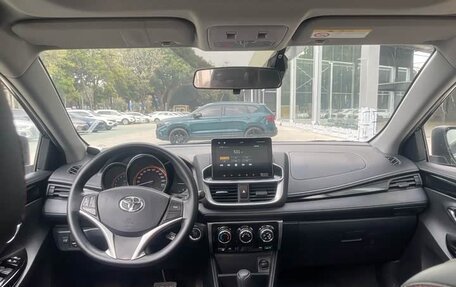 Toyota Yaris XP150 рестайлинг, 2023 год, 1 055 055 рублей, 8 фотография