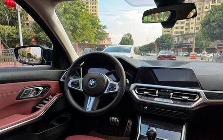 BMW 3 серия, 2022 год, 2 642 000 рублей, 8 фотография
