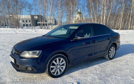 Volkswagen Jetta VI, 2011 год, 990 000 рублей, 5 фотография
