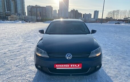Volkswagen Jetta VI, 2011 год, 990 000 рублей, 9 фотография