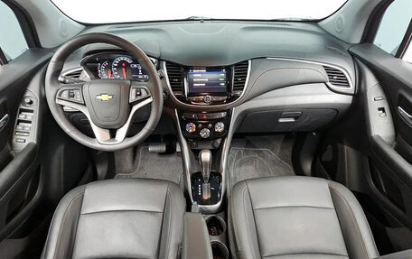 Chevrolet Trax, 2022 год, 1 350 000 рублей, 7 фотография