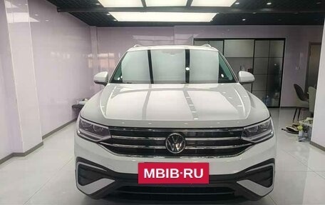 Volkswagen Tiguan II, 2022 год, 2 509 000 рублей, 5 фотография
