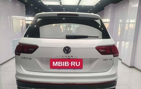 Volkswagen Tiguan II, 2022 год, 2 509 000 рублей, 6 фотография