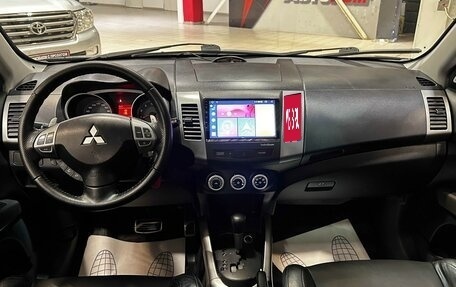 Mitsubishi Outlander III рестайлинг 3, 2007 год, 1 057 000 рублей, 27 фотография