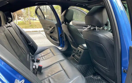 BMW 3 серия, 2018 год, 1 730 000 рублей, 12 фотография