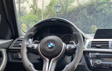 BMW 3 серия, 2018 год, 1 730 000 рублей, 15 фотография