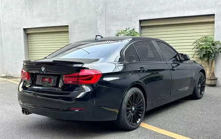 BMW 3 серия, 2018 год, 1 750 000 рублей, 6 фотография