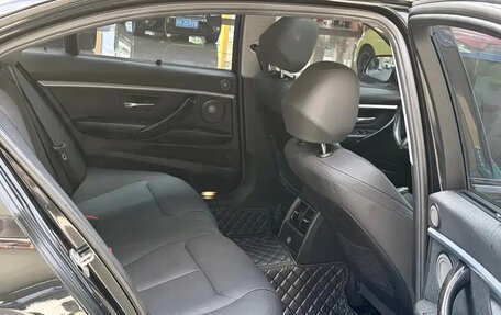 BMW 3 серия, 2018 год, 1 750 000 рублей, 9 фотография
