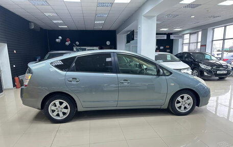 Toyota Prius, 2005 год, 690 000 рублей, 7 фотография