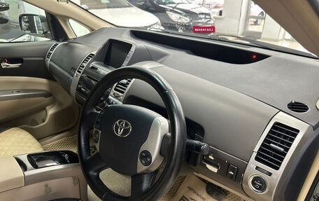 Toyota Prius, 2005 год, 690 000 рублей, 11 фотография