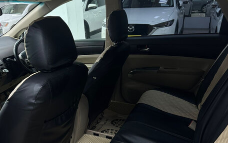 Toyota Prius, 2005 год, 690 000 рублей, 16 фотография